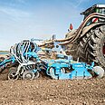 Semoir pneumatique LEMKEN Solitair F Vue latérale