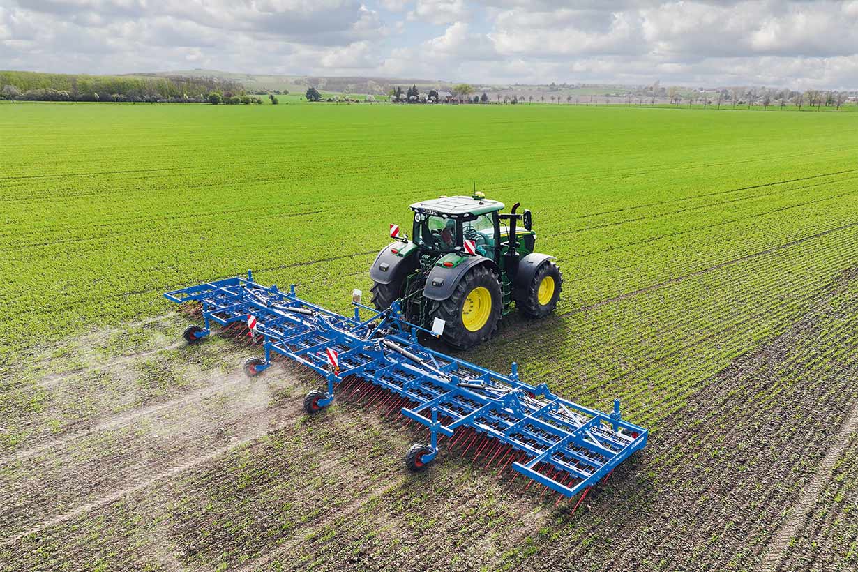 LEMKEN Thulit Hoe harrow