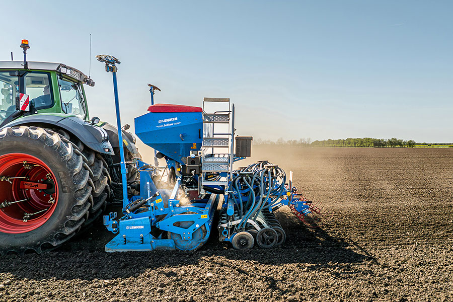 Setup of the Solitair MR and Zirkon in combination by LEMKEN