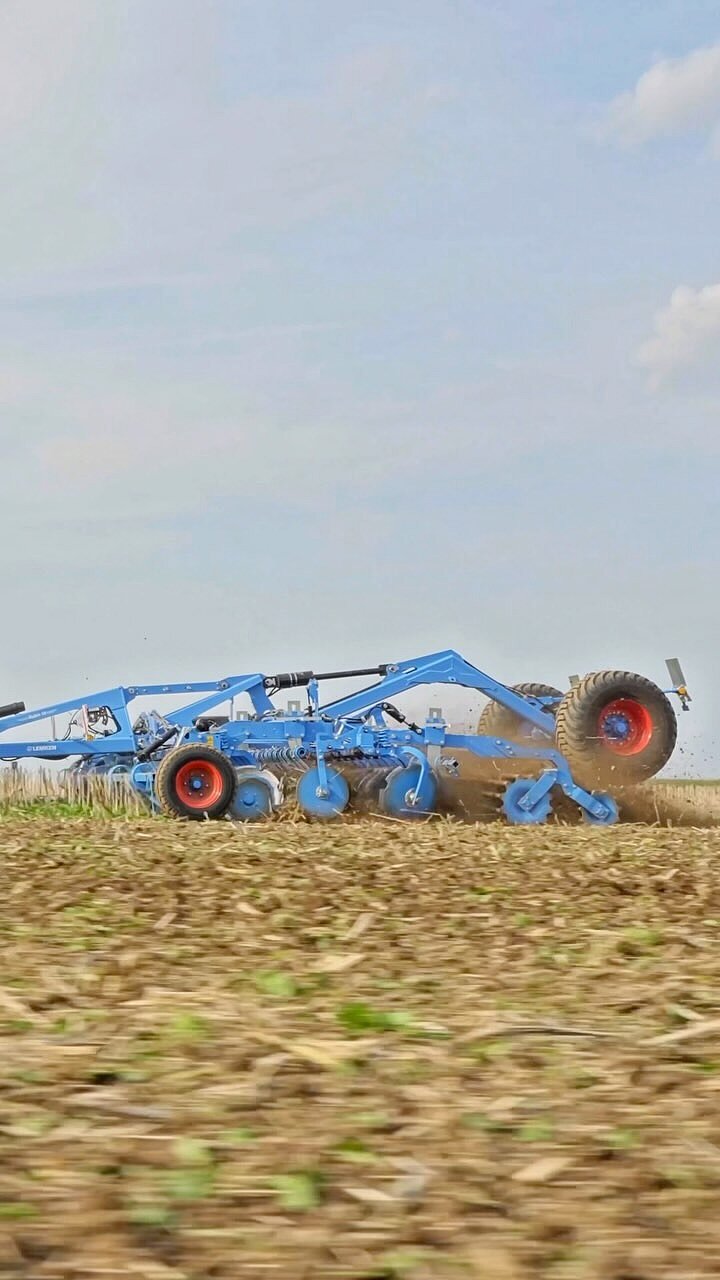 The LEMKEN Rubin 10 compact disc harrows have been further developed to meet the growing demands of agriculture!🤝🏻
...