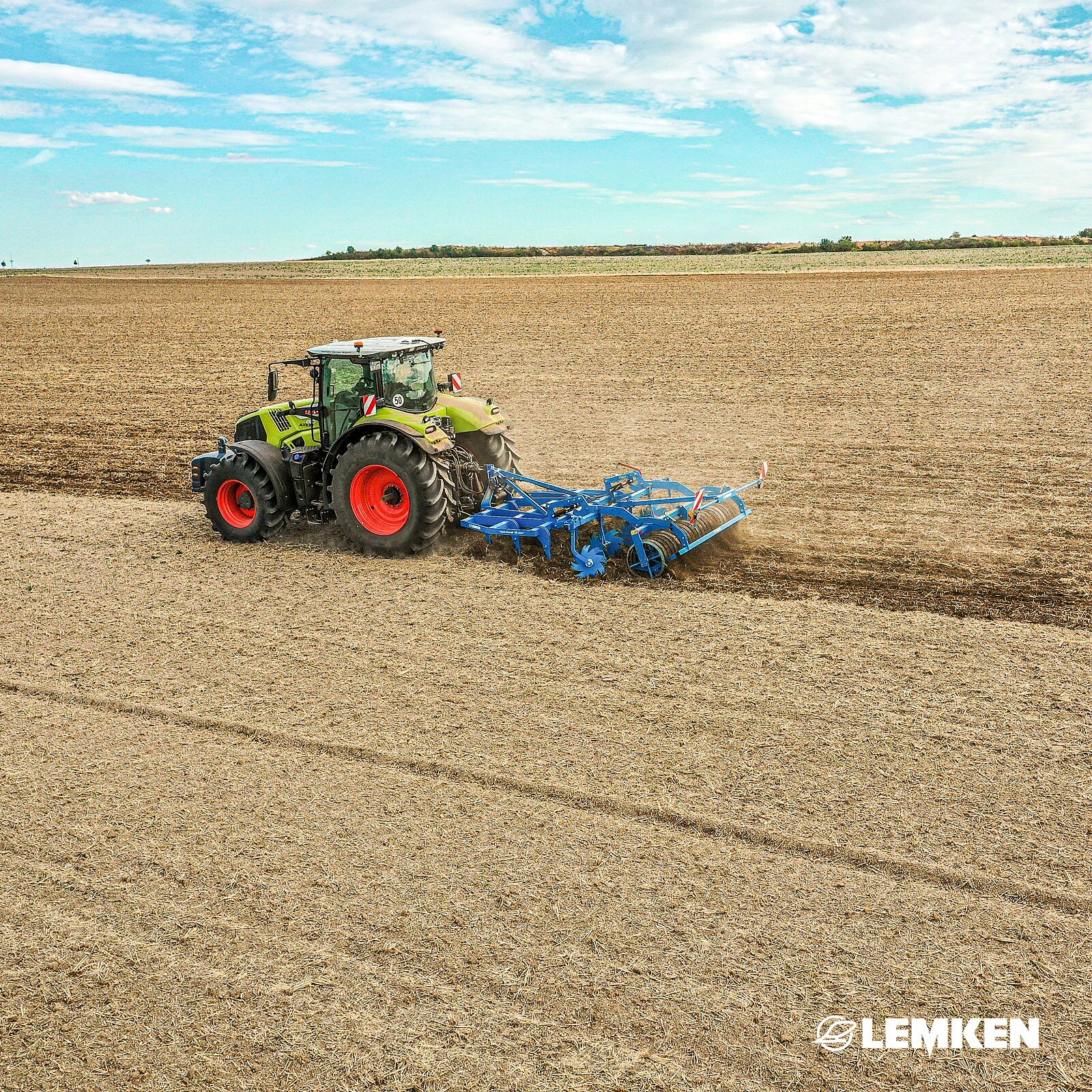 Our intensive cultivator Karat 10 is equipped with a roller to ensure optimal crumbling action of the soil and...