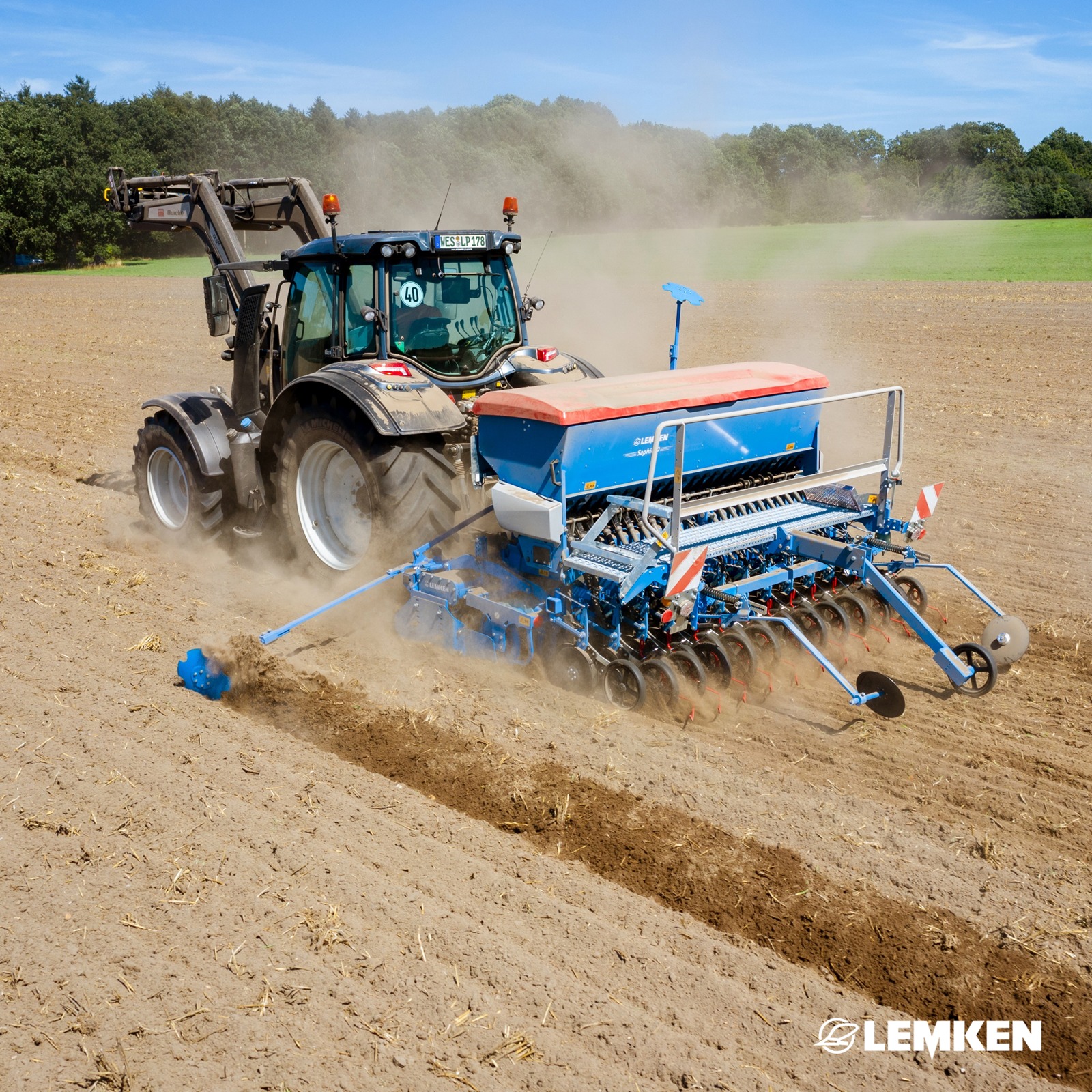 With our Saphir 10, reliable seed distribution and uniform field emergence become possible. 💪 Individual settings of...