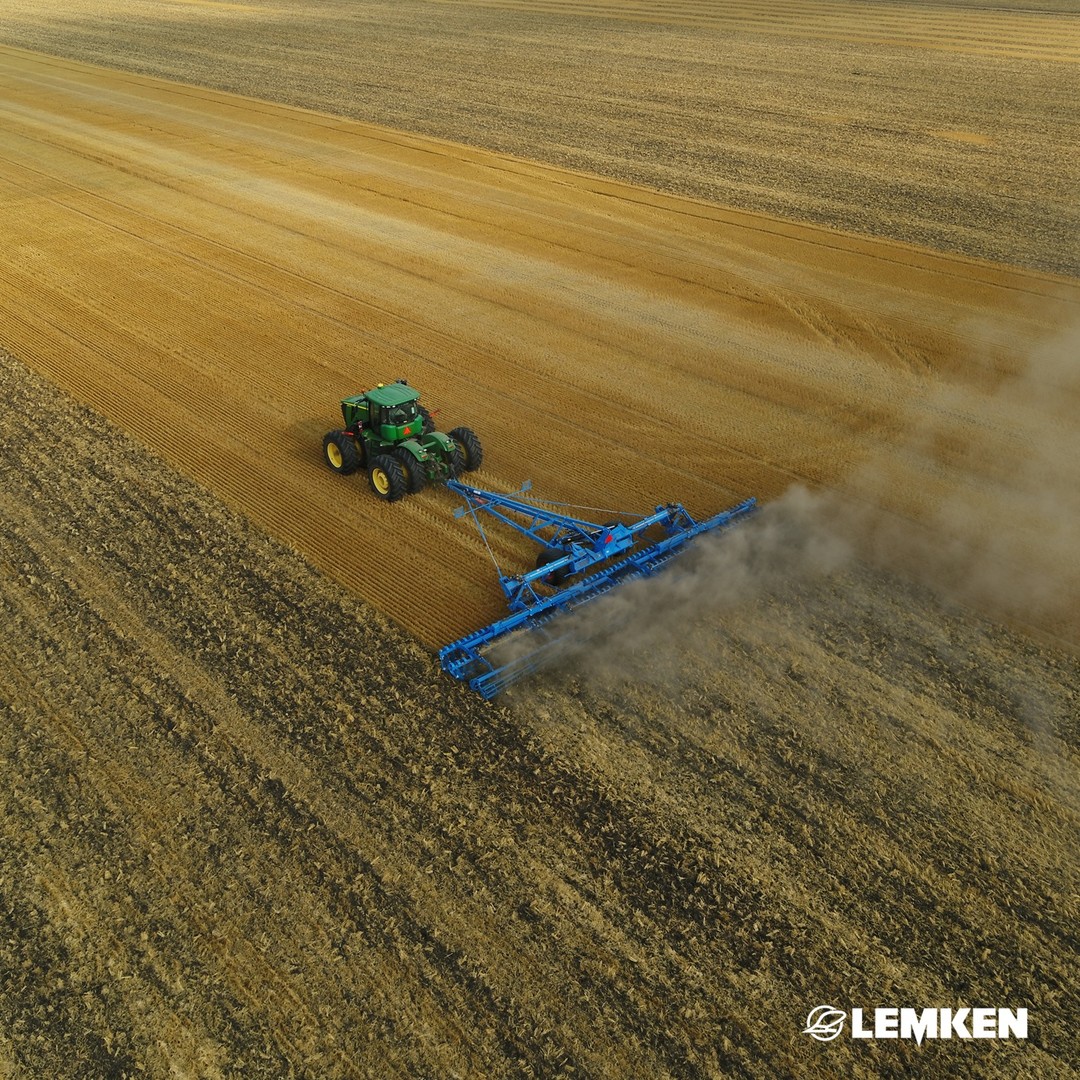 Simply Gigant-ic. 💙

#LEMKEN
#LEMKEN1780
#Gigant
#cultivator
#agriculturalmachinery
#landmaschinen
#agrartechnik...