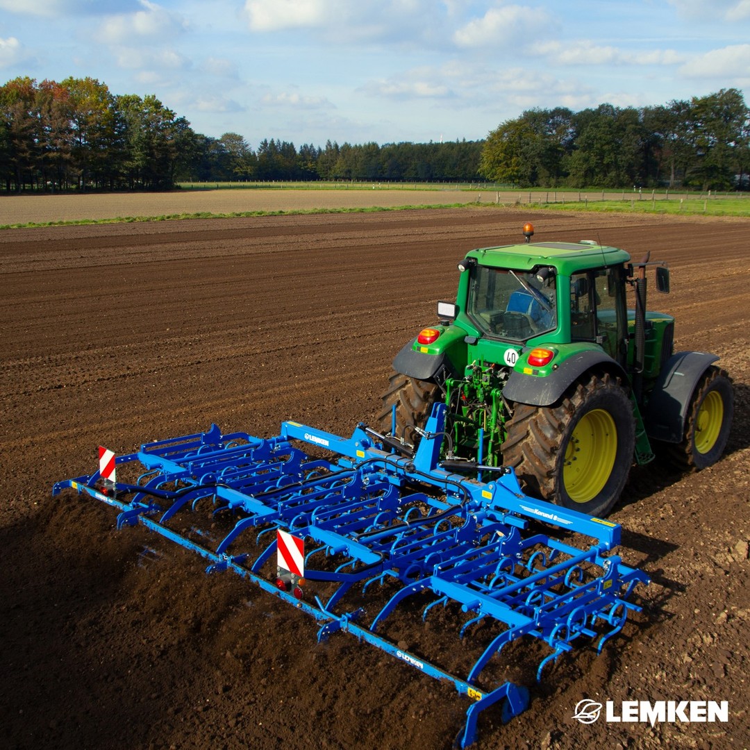 Why should you choose our Korund? Because an ideal seed bed forms the basis of optimum crop development.🌱💪

#LEMKEN1780...