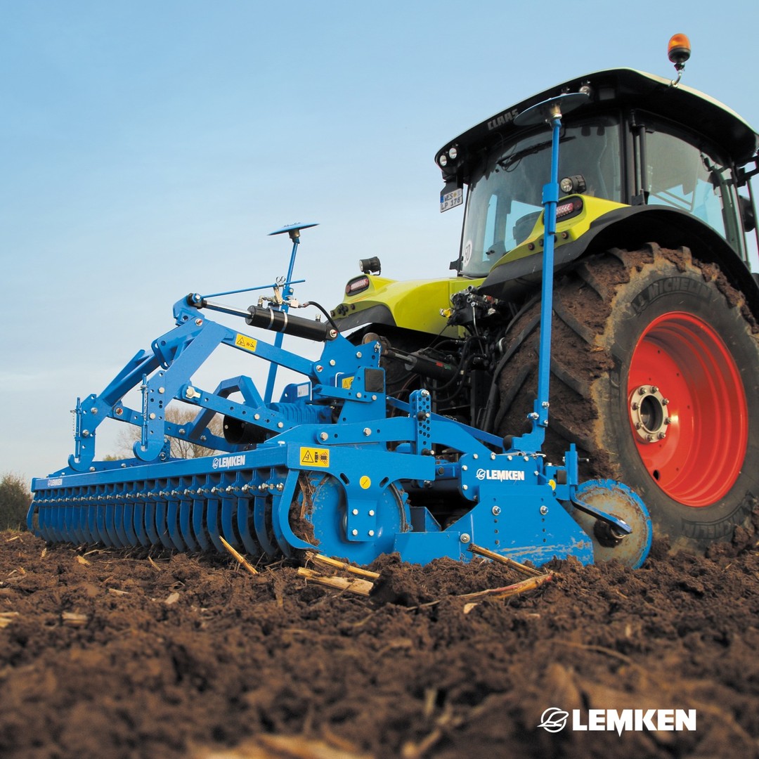 Our Zirkon 8 is the power harrow model for tractors with 60 to 175 HP. 👍💙
It is combinable with various seed drills and...