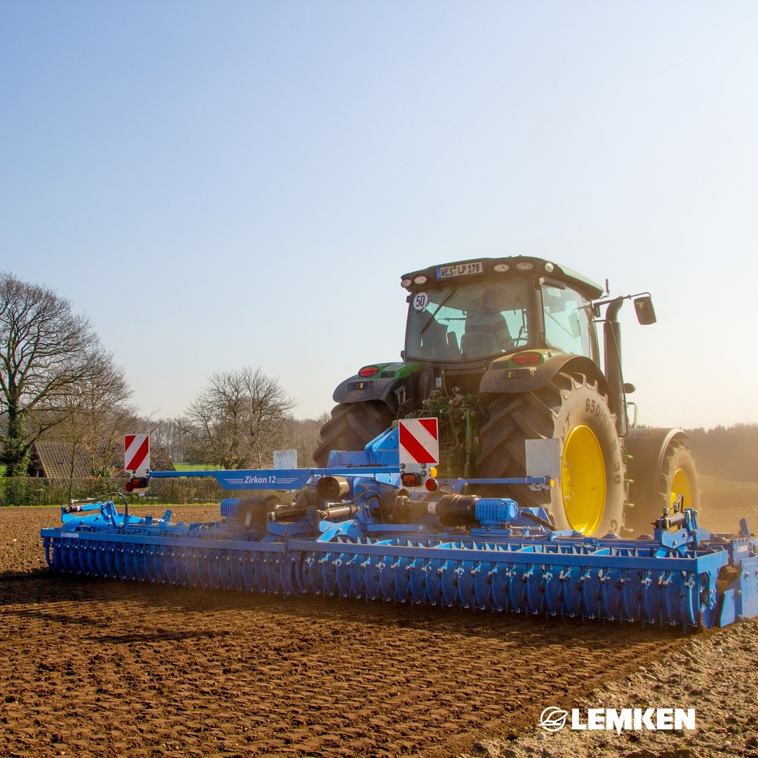 The LEMKEN Zirkon 12 power harrow is designed for very high continuous loads both in conventional and in conservation...