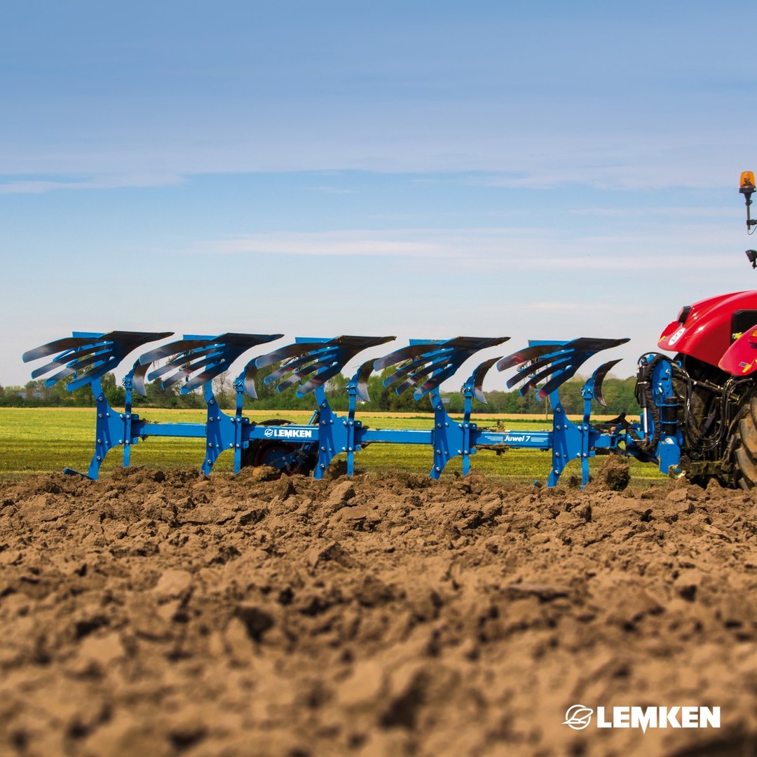 The Juwel generation of mounted ploughs optimally combines reliability of use, operating comfort and high work...